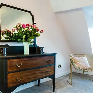 Maison Parfaite Yo1 - Exquisite 400 Year Old, Centre Townhouse York